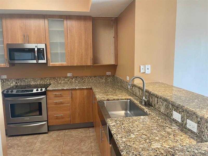 Image 13 of 58 For 2617 14th Ave  406