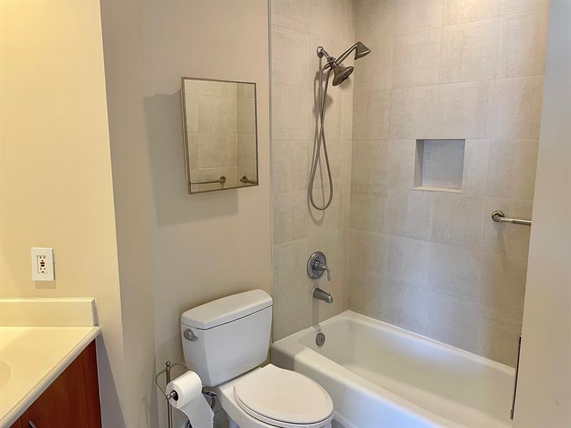 Image 30 of 58 For 2617 14th Ave  406