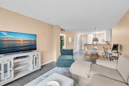 Details for 2555 11th St  610, Fort Lauderdale, FL 33304