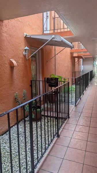 Details for 1300 47th Pl  115, Hialeah, FL 33012