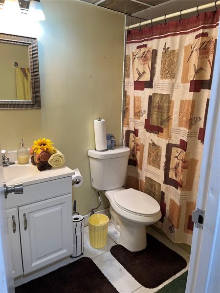 Image 15 of 18 For 2861 Somerset Dr  101