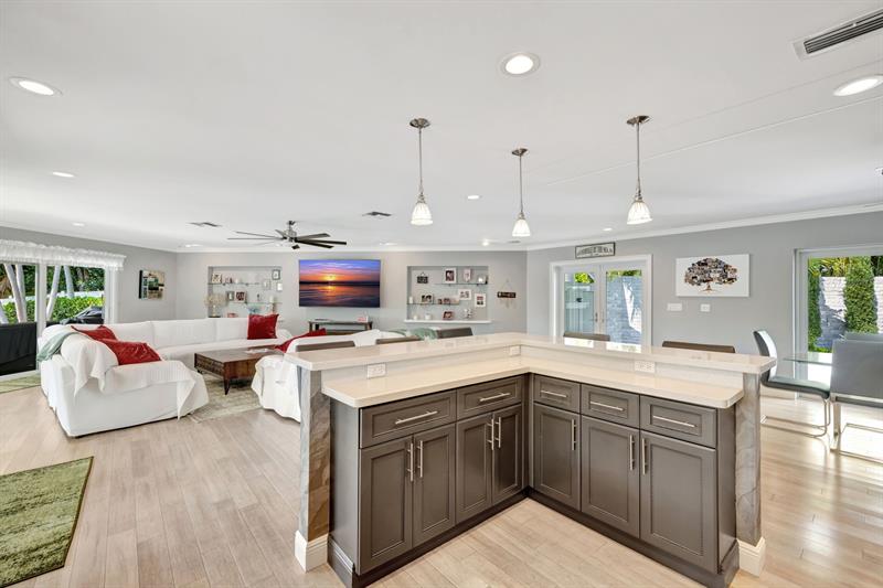 Image 15 of 65 For 288 Tradewinds Ave