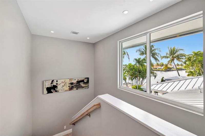 Image 19 of 65 For 288 Tradewinds Ave
