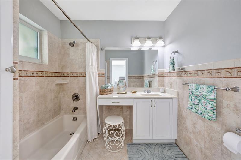Image 38 of 65 For 288 Tradewinds Ave