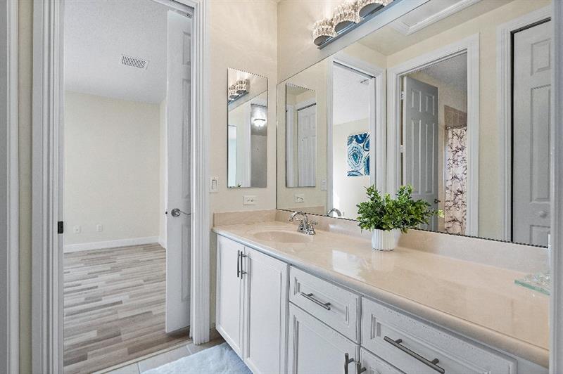 Image 25 of 50 For 9105 Equus Cir