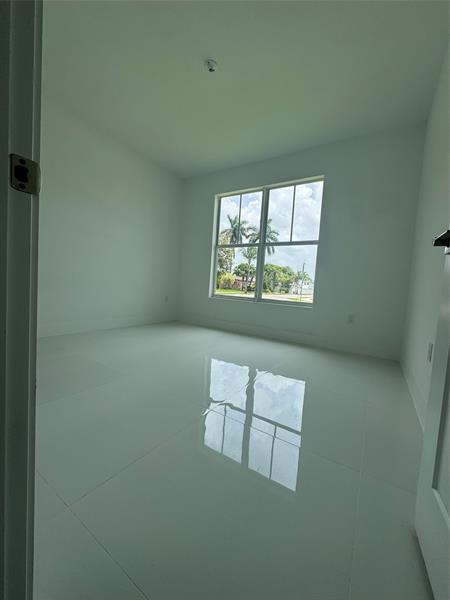 Image 12 of 24 For 29193 166 Ave