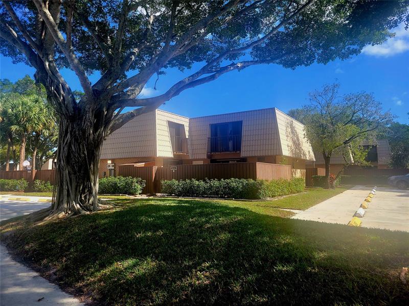 Image 2 of 27 For 5321 53rd Way  5321