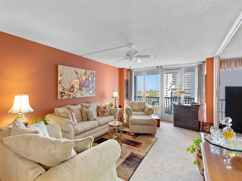 Image 10 of 38 For 4020 Galt Ocean Drive  807