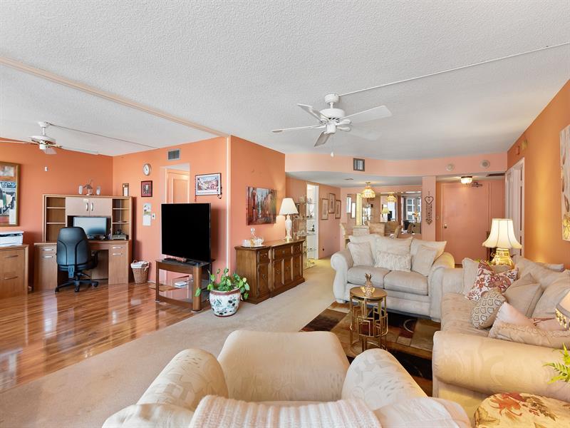 Image 12 of 38 For 4020 Galt Ocean Drive  807