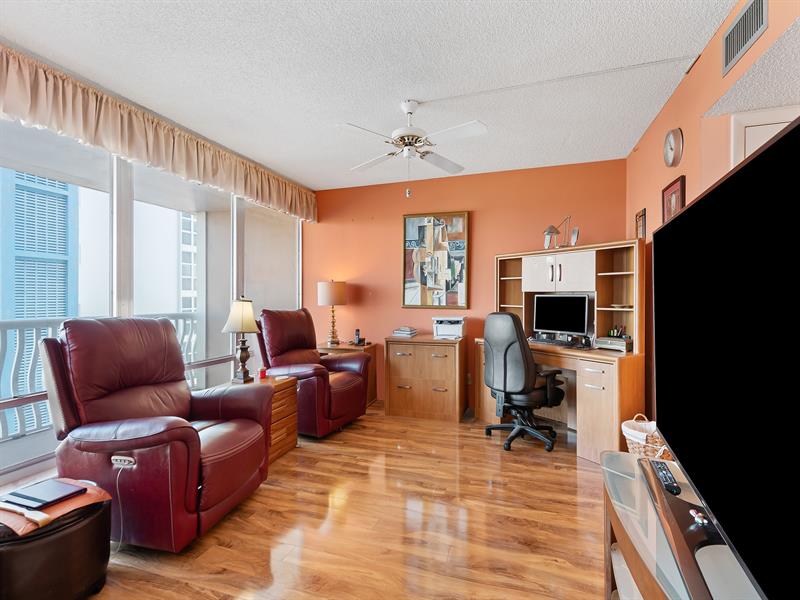 Image 13 of 38 For 4020 Galt Ocean Drive  807