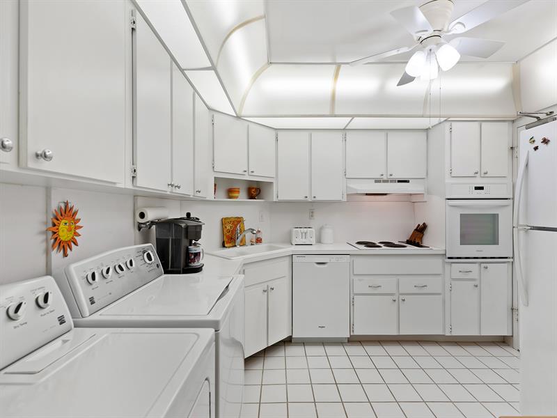 Image 16 of 38 For 4020 Galt Ocean Drive  807