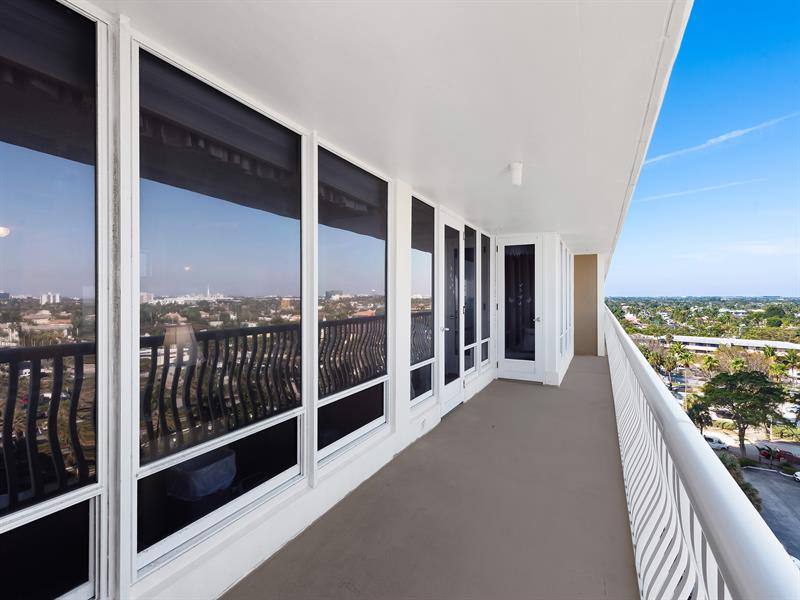 Image 26 of 38 For 4020 Galt Ocean Drive  807