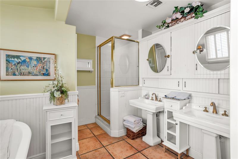 Image 25 of 53 For 3117 31st Ave