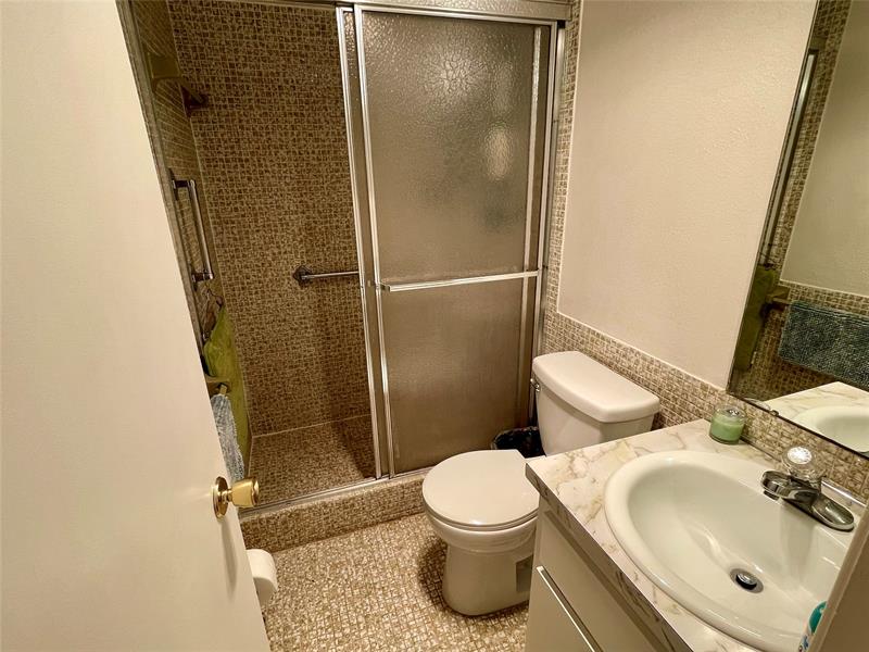Image 23 of 35 For 2271 48th Ter  111
