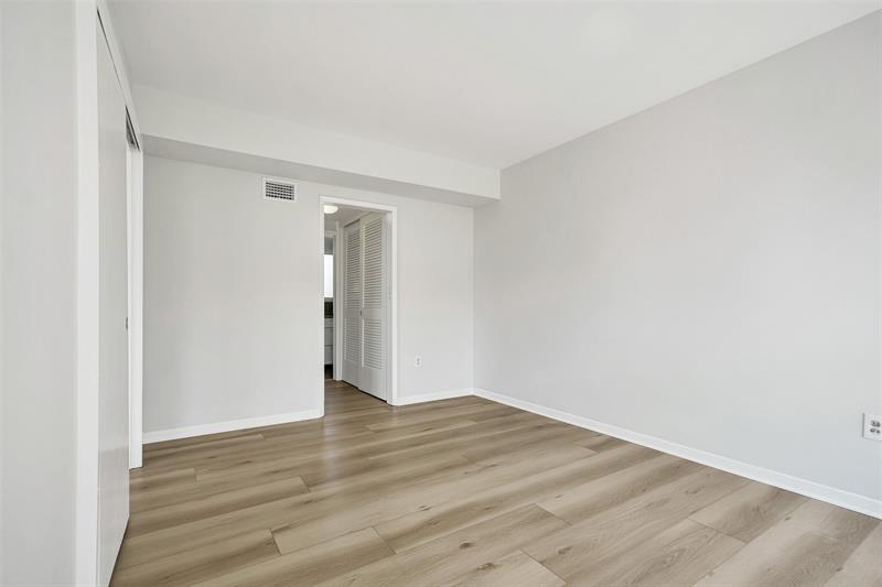 Image 13 of 34 For 1124 Seminole Dr  3a