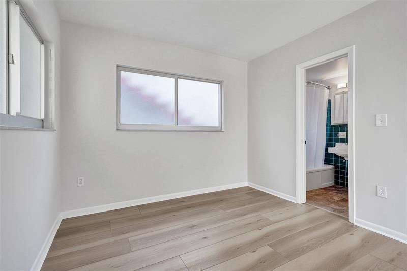 Image 25 of 34 For 1124 Seminole Dr  3a