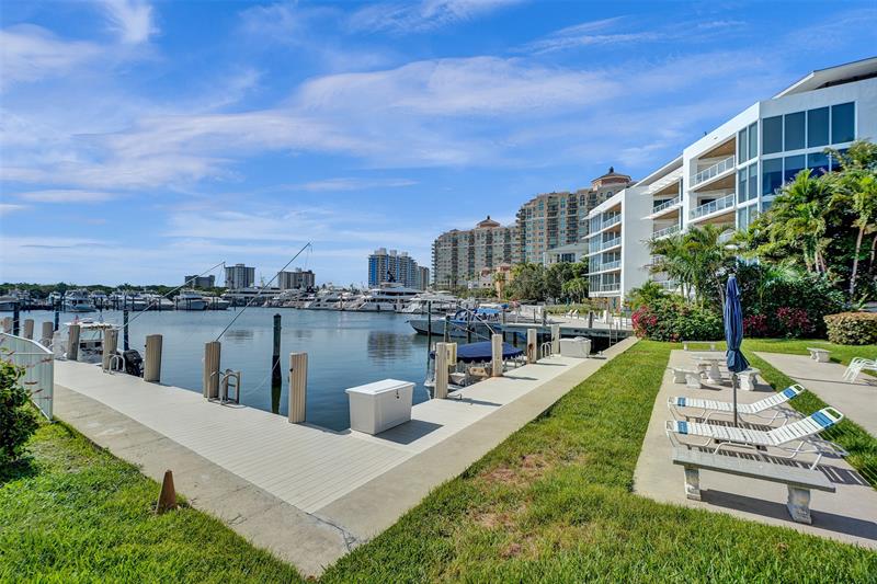 Image 31 of 34 For 1124 Seminole Dr  3a