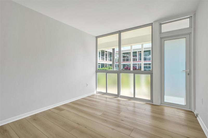 Image 8 of 34 For 1124 Seminole Dr  3a