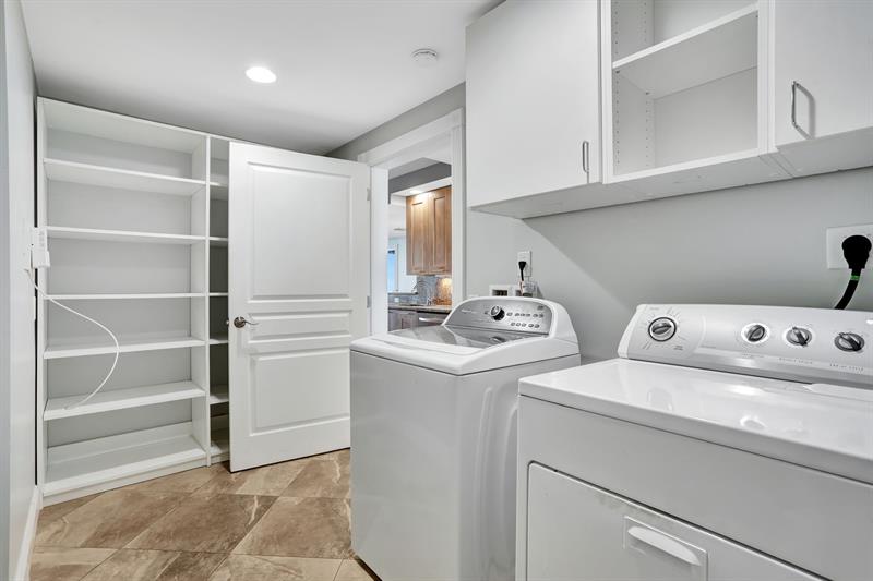 Image 23 of 50 For 801 Briny Ave  1404