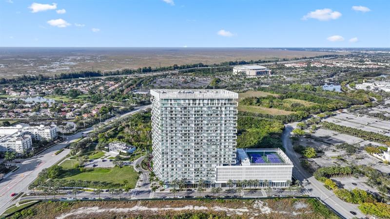 Image 17 of 41 For 2000 Metropica Way  Ph08
