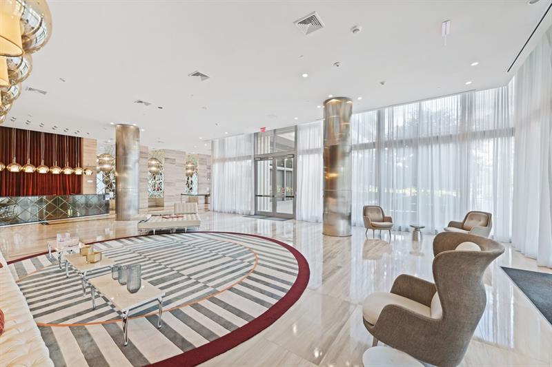 Image 22 of 41 For 2000 Metropica Way  Ph08
