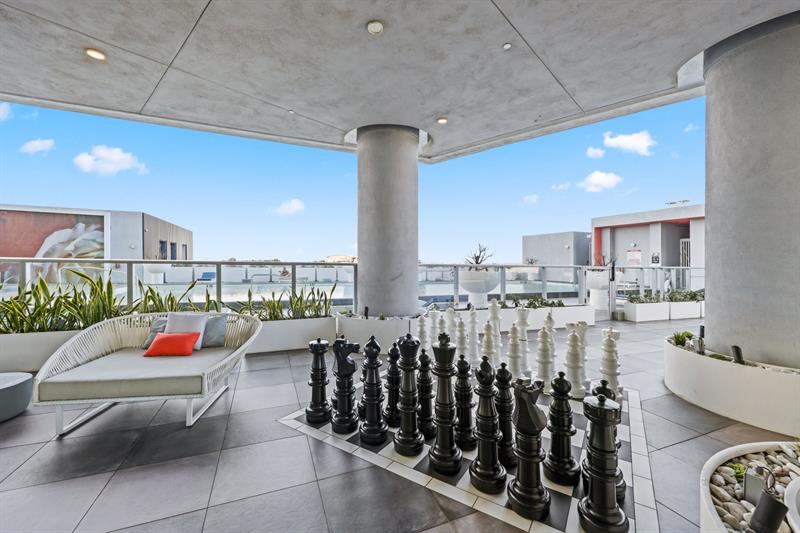 Image 24 of 41 For 2000 Metropica Way  Ph08