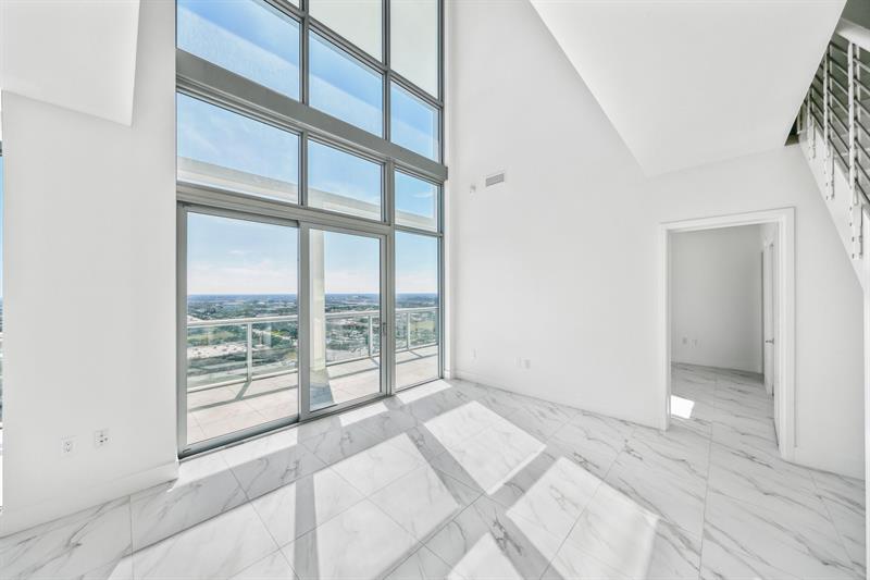 Image 3 of 41 For 2000 Metropica Way  Ph08