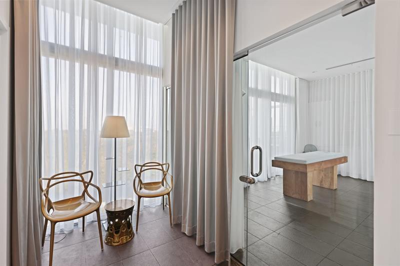 Image 38 of 41 For 2000 Metropica Way  Ph08