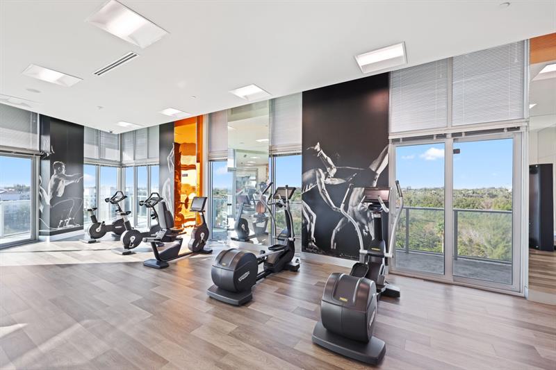 Image 40 of 41 For 2000 Metropica Way  Ph08