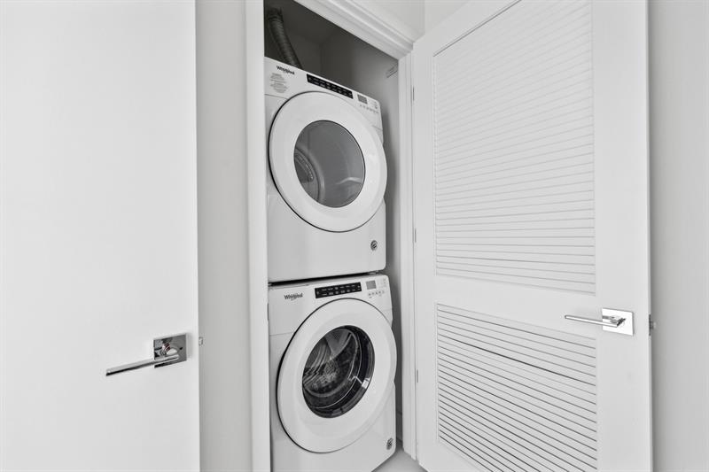 Image 9 of 41 For 2000 Metropica Way  Ph08