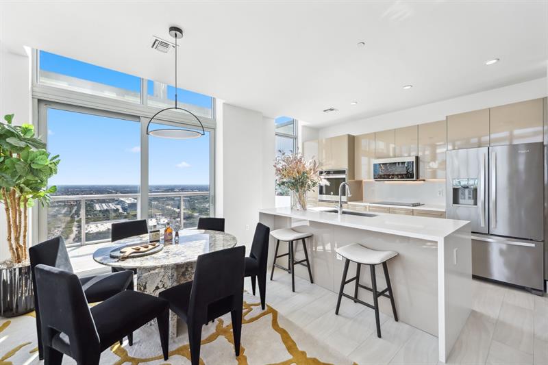 Image 3 of 47 For 2000 Metropica Way  Ph09
