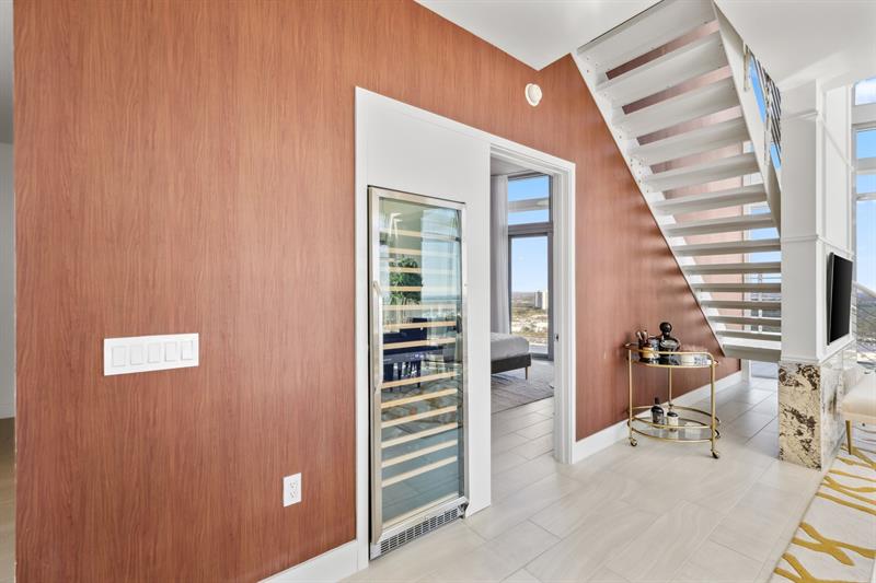 Image 5 of 47 For 2000 Metropica Way  Ph09