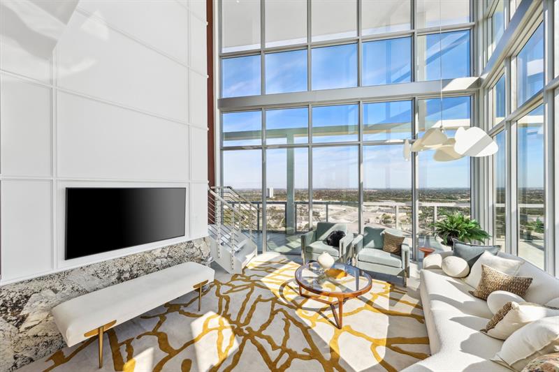 Image 7 of 47 For 2000 Metropica Way  Ph09