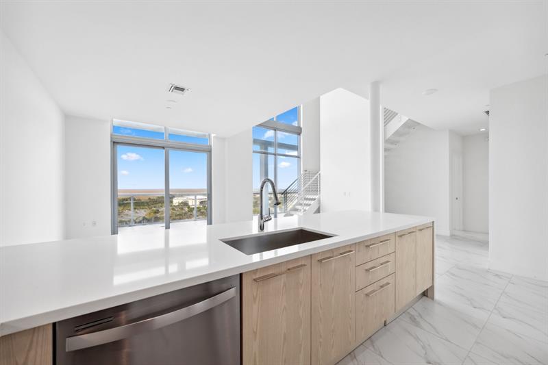Image 4 of 39 For 2000 Metropica Way  Ph11