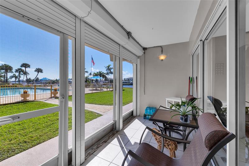 Image 12 of 41 For 745 19th Ave  138