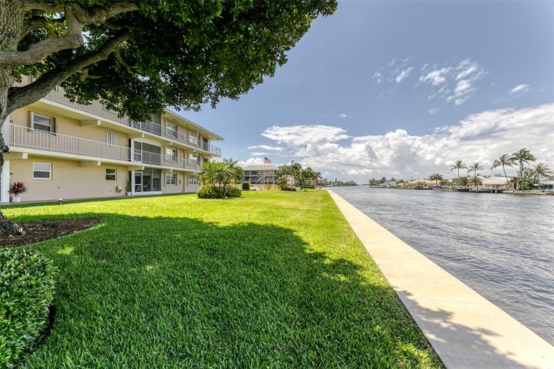 Image 16 of 41 For 745 19th Ave  138
