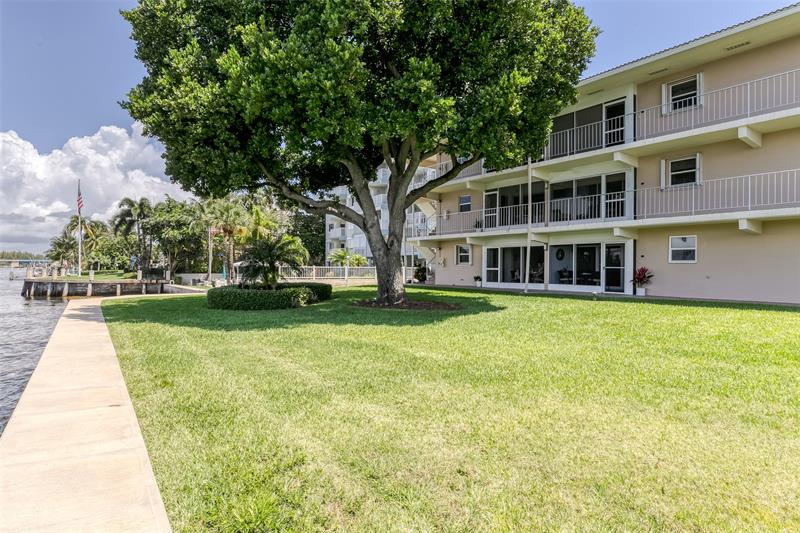 Image 24 of 41 For 745 19th Ave  138