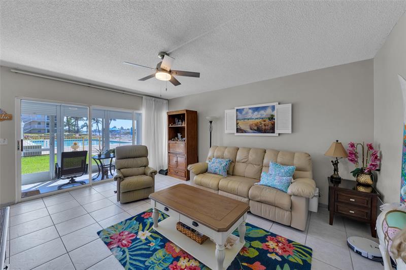 Image 4 of 41 For 745 19th Ave  138