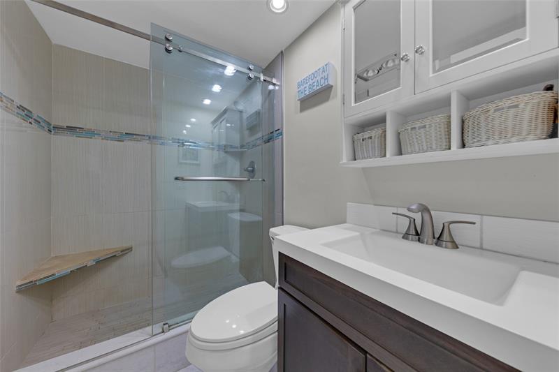 Image 9 of 41 For 745 19th Ave  138
