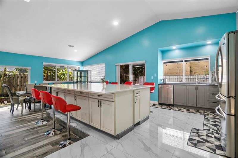 Image 12 of 49 For 8810 Paradise Ct