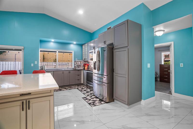 Image 15 of 49 For 8810 Paradise Ct
