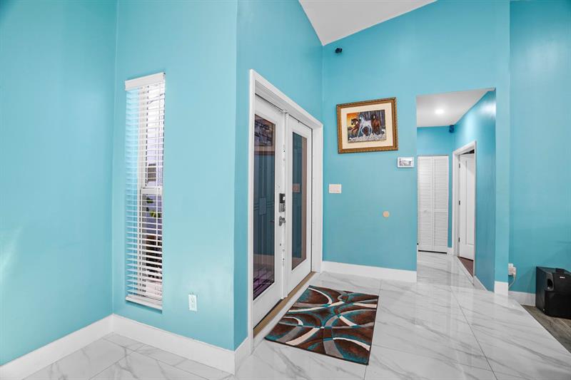 Image 26 of 49 For 8810 Paradise Ct