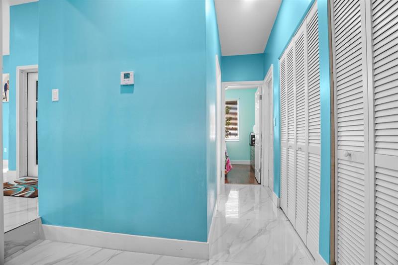 Image 31 of 49 For 8810 Paradise Ct
