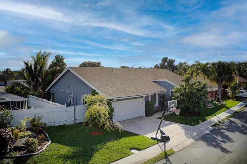 Image 37 of 49 For 8810 Paradise Ct