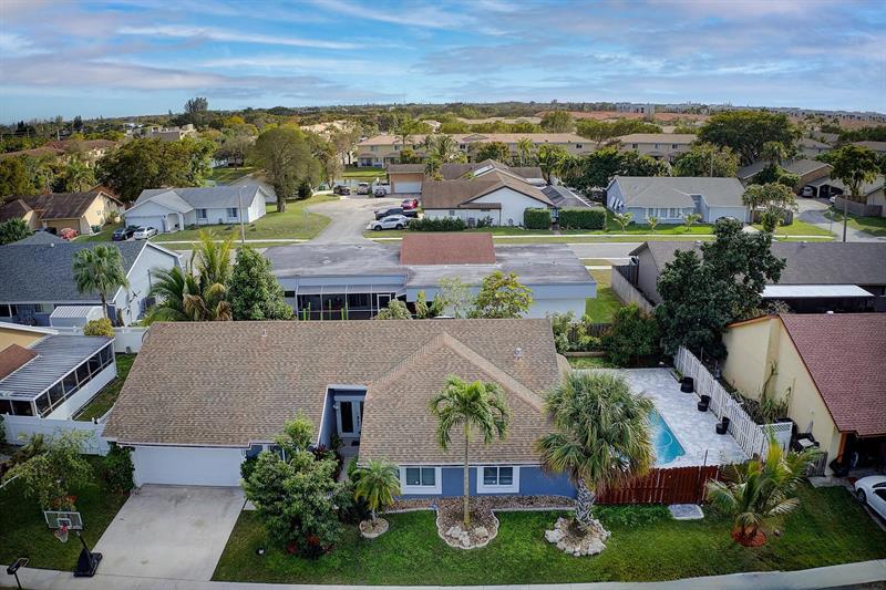 Image 40 of 49 For 8810 Paradise Ct