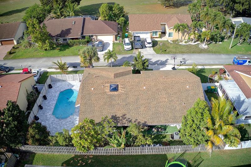Image 42 of 49 For 8810 Paradise Ct