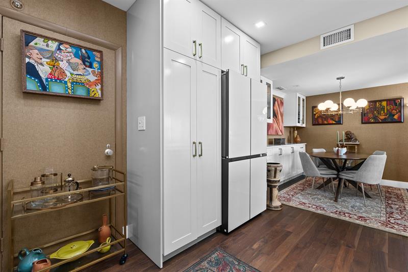 Image 17 of 53 For 3333 34th St  1101