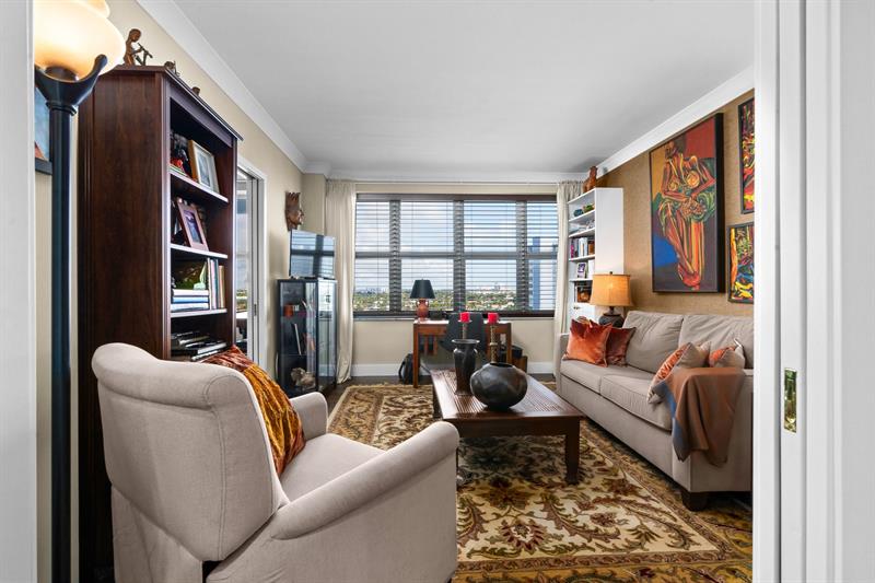 Image 23 of 53 For 3333 34th St  1101