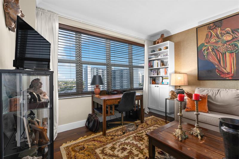 Image 24 of 53 For 3333 34th St  1101