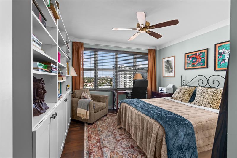 Image 39 of 53 For 3333 34th St  1101